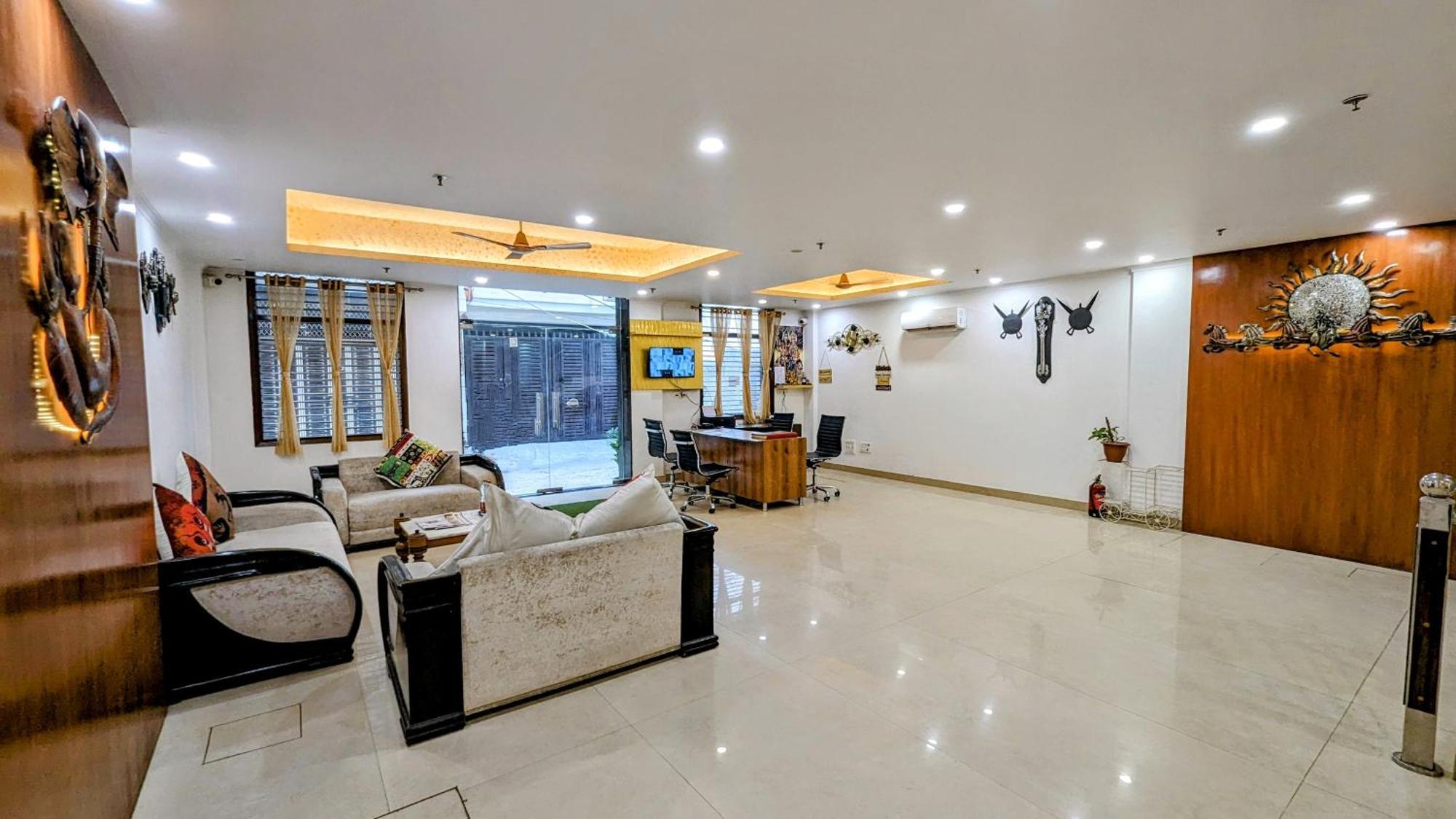 Hotel Moon Taj Near Yashobhoomi Convention Centre Delhi  Exterior foto