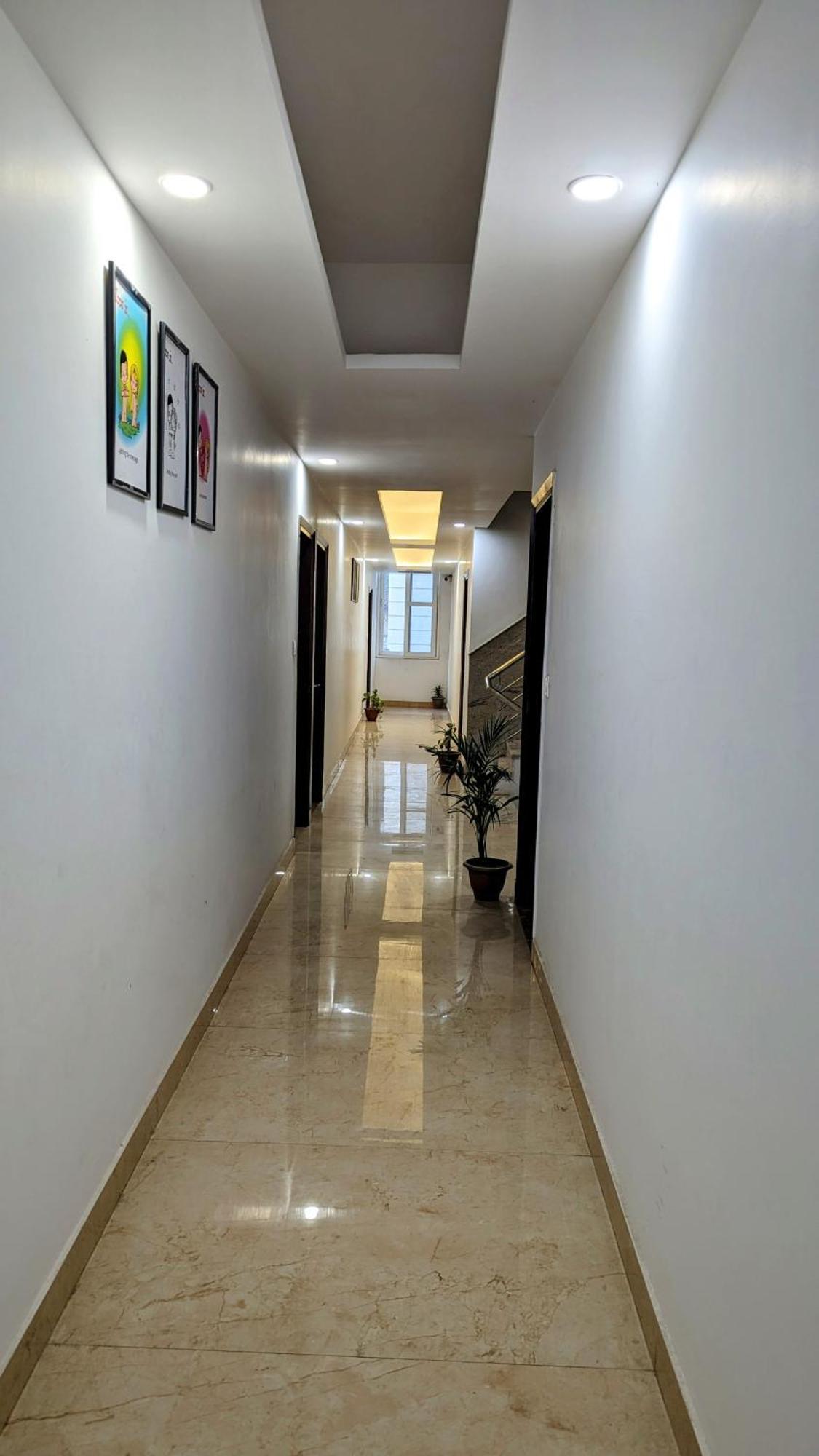 Hotel Moon Taj Near Yashobhoomi Convention Centre Delhi  Exterior foto