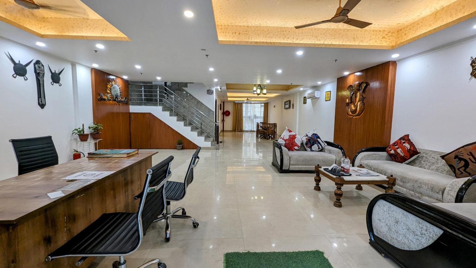 Hotel Moon Taj Near Yashobhoomi Convention Centre Delhi  Exterior foto