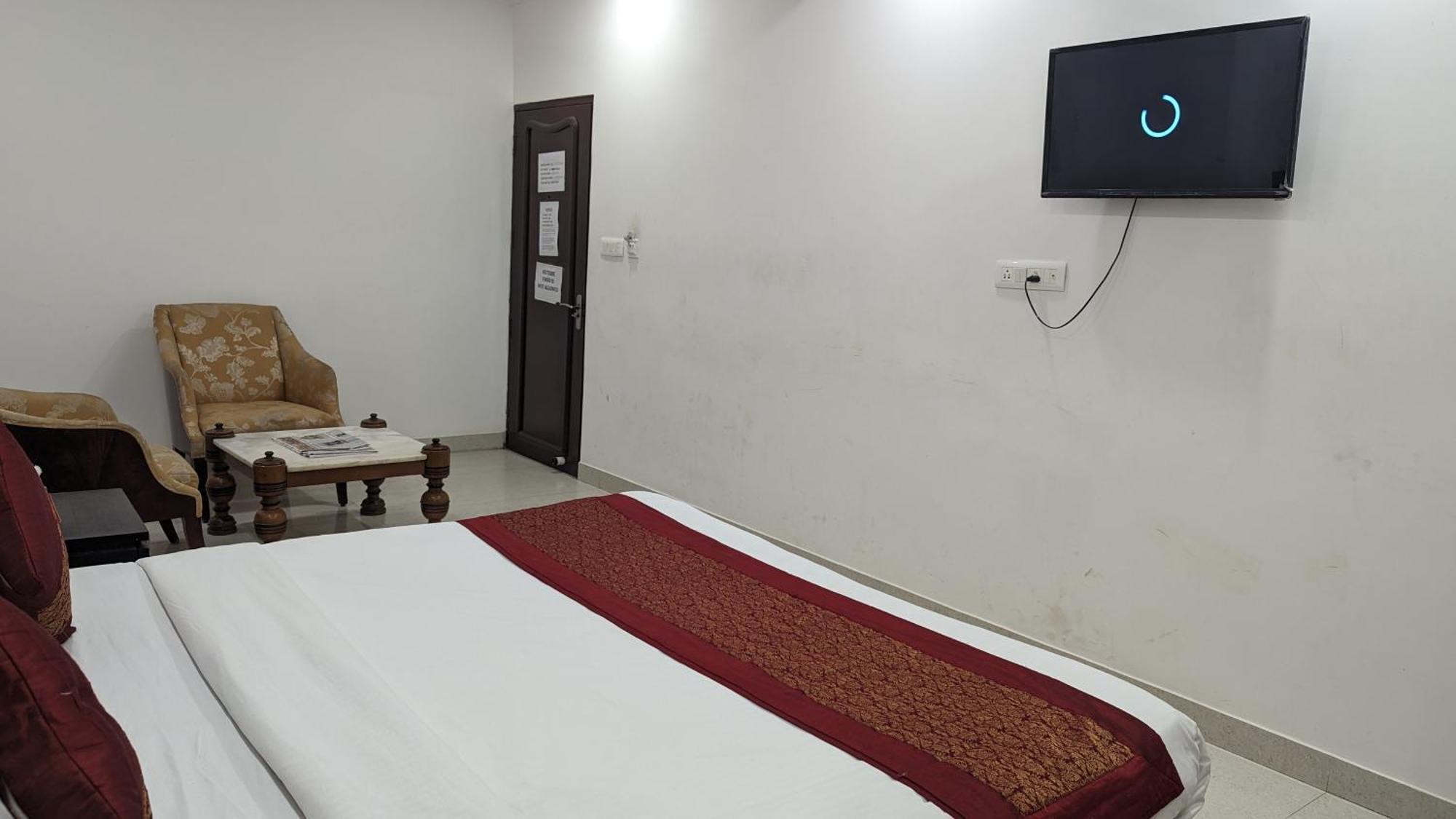 Hotel Moon Taj Near Yashobhoomi Convention Centre Delhi  Exterior foto
