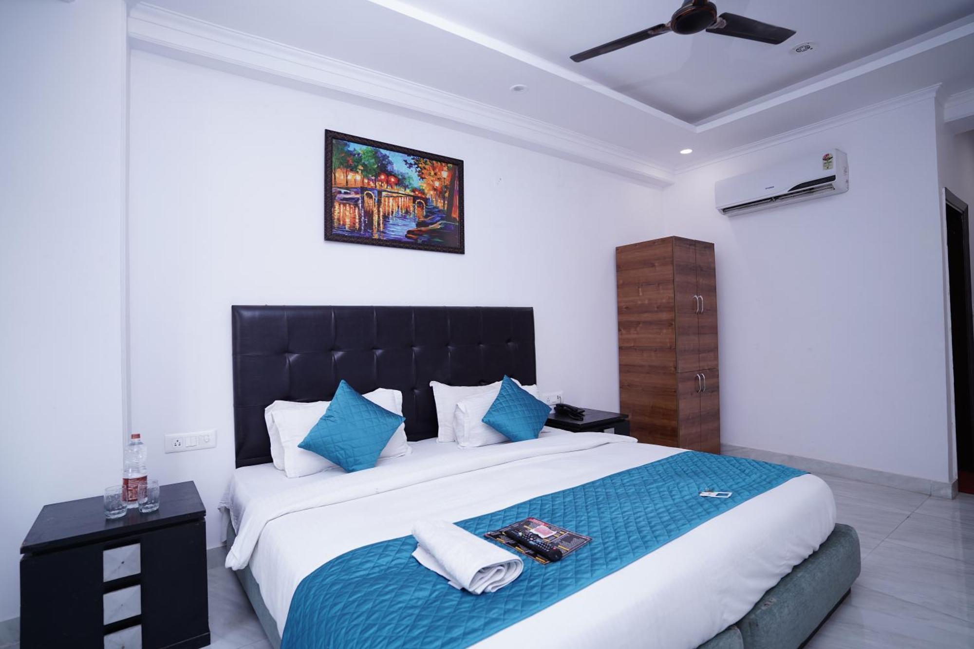 Hotel Moon Taj Near Yashobhoomi Convention Centre Delhi  Exterior foto