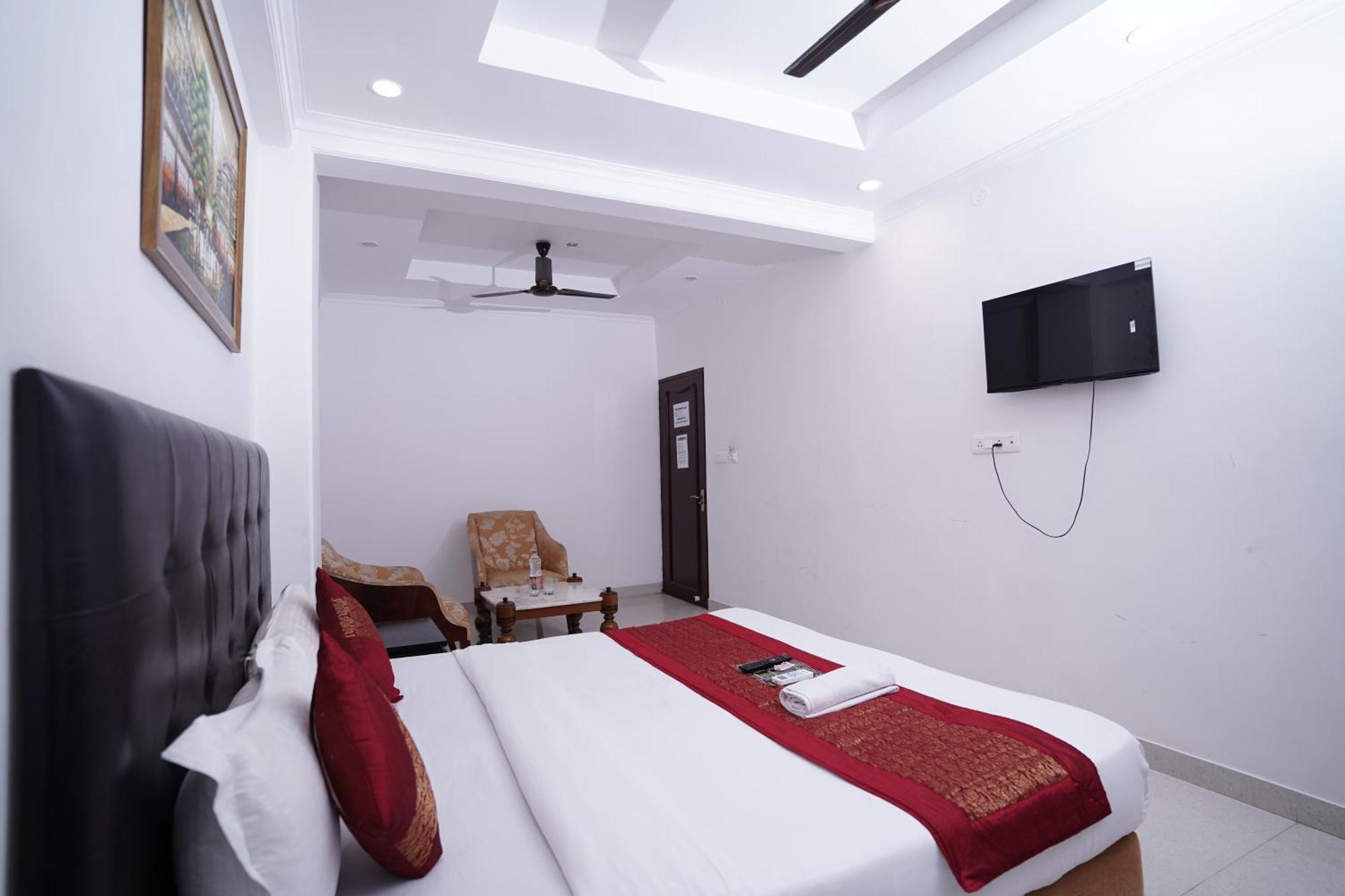 Hotel Moon Taj Near Yashobhoomi Convention Centre Delhi  Exterior foto